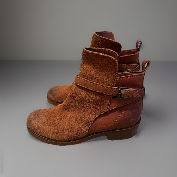 Acne Studios Leather  Ankle Boots Julian Sz 39, 9 US - Picture 1 of 12